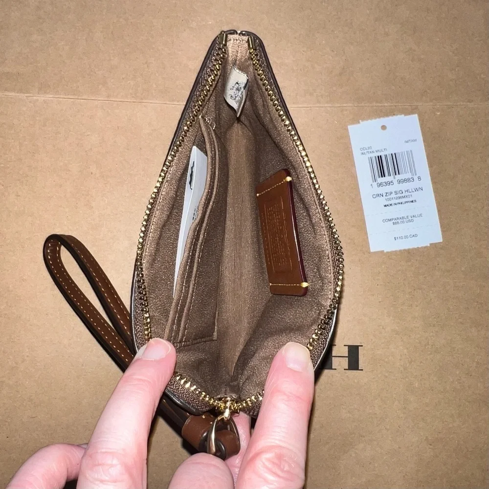 COACH Halloween Corner Zip Wristlet In Signature Canvas w Pumpkin Print CCL20